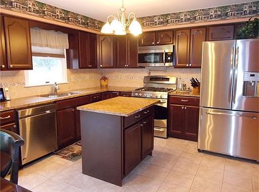 3rd image of 58A Burton Ave #A