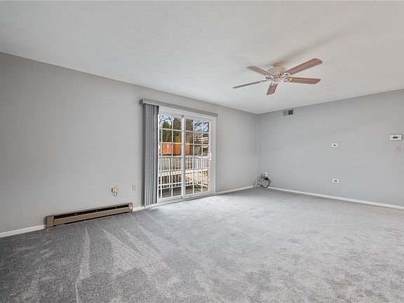 3rd image of 601 Dehaven Ct