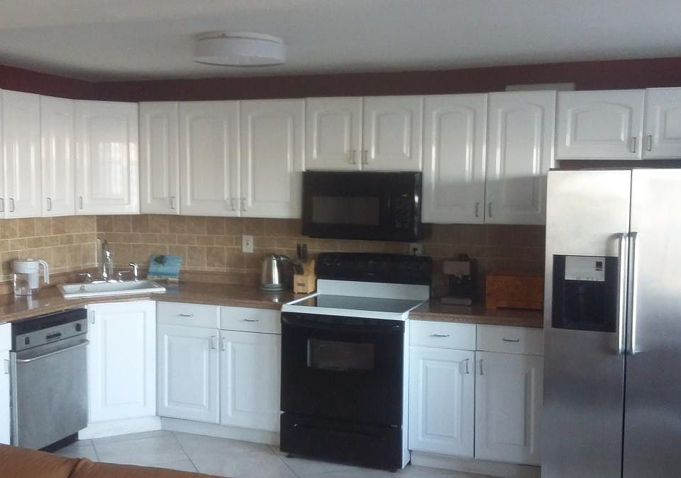 2nd image of 185 Cross St #1