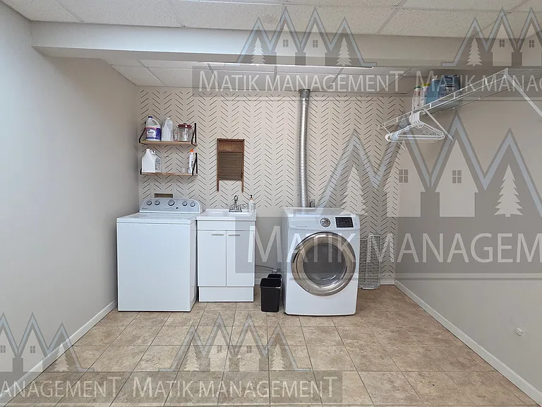 1420 Ridge Cliff Ln NE — Photo 45