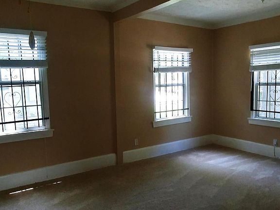 3rd image of 1170 W 27th St