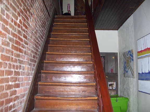 3rd image of 914 N Salina St #1