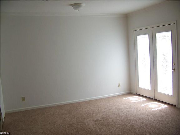 5th image of 4713 Bay Quarter Ct