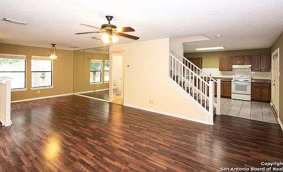 5th image of 6610 Beech Trail Dr