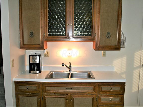 2nd image of 4539 Moraine Ave