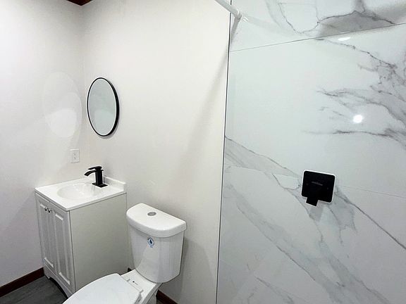 5th image of 1348 Meadowbrook St #C