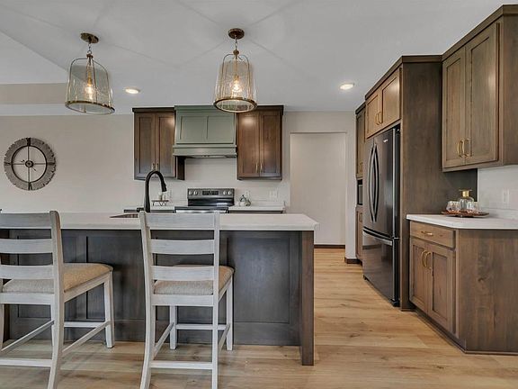 4th image of 5815 Rivers Edge Dr