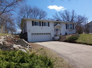 5111 Paulson Rd, Mc Farland, WI 53558