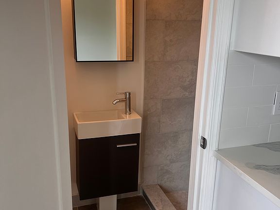 4th image of 2545 S Broad St APT 2