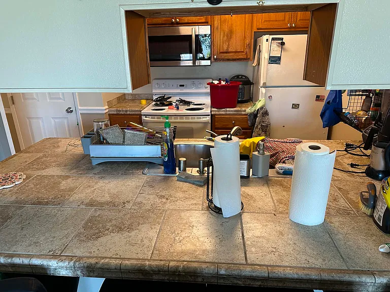 2600 Carlton Ln — Photo 4