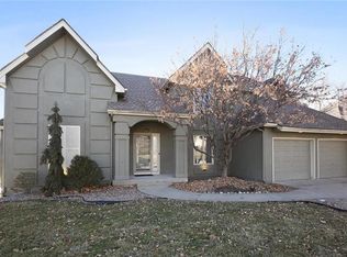 8618 N Oregon Ave, Kansas City, MO 64154