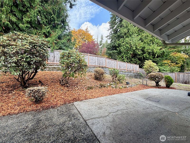 4th image of 1135 147th Pl NE