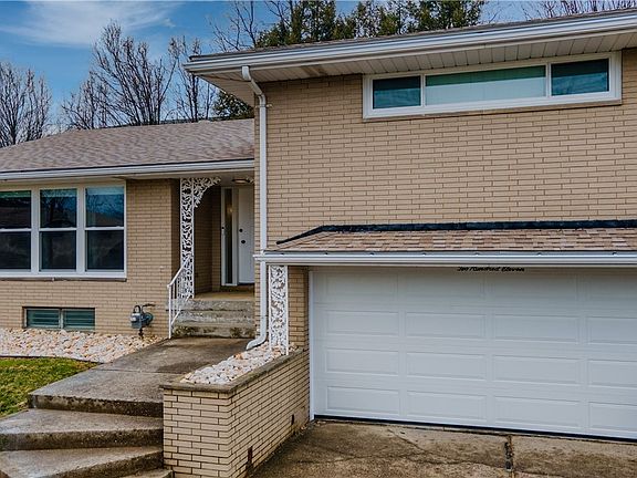 4th image of 211 Donnell St
