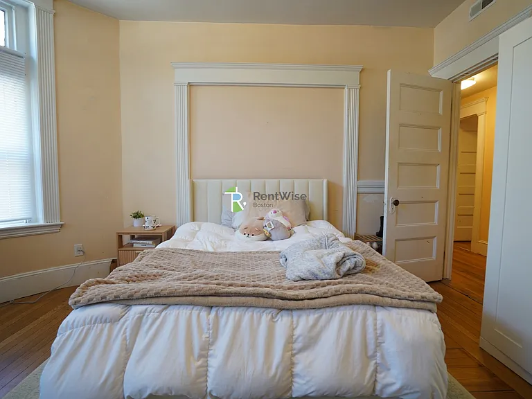 14 Foster St #1 — Photo 6
