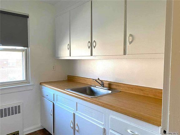 2nd image of 229-32 Kingsbury Ave #B