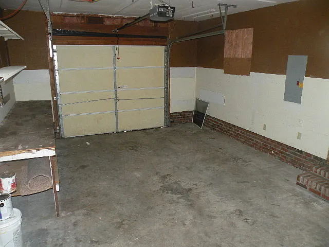 104 Bayer Ct — Photo 13