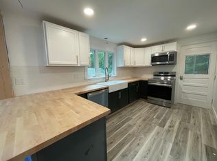 94 Pinewood Ave, Bethlehem, NH 03574