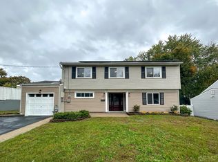 5 Andover Rd, Old Bridge, NJ 08857