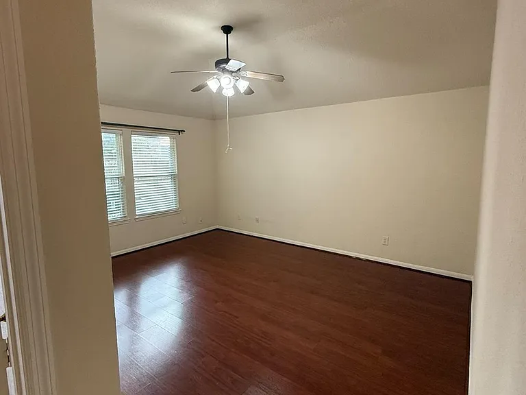 17719 Scarlett Falls Ln — Photo 10