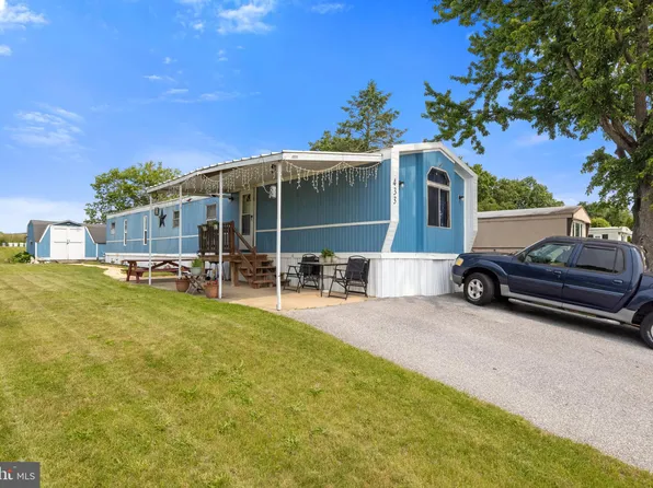433 Waldorf Dr, York, PA 17404