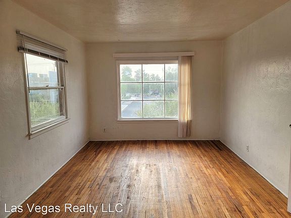 2nd image of 412 S Maryland Pkwy #7334428