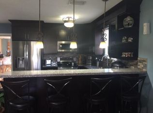 35 Tortuga Dr, Palm Springs, FL 33461