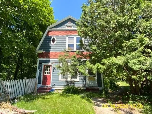 44 Hegeman Ave #100, Colchester, VT 05446