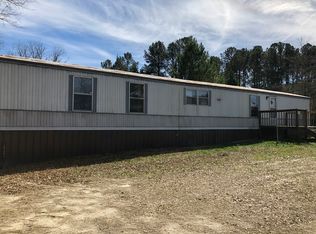 3732 Cokesbury Rd, Hodges, SC 29653