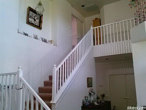 4th image of 1626 Maude St