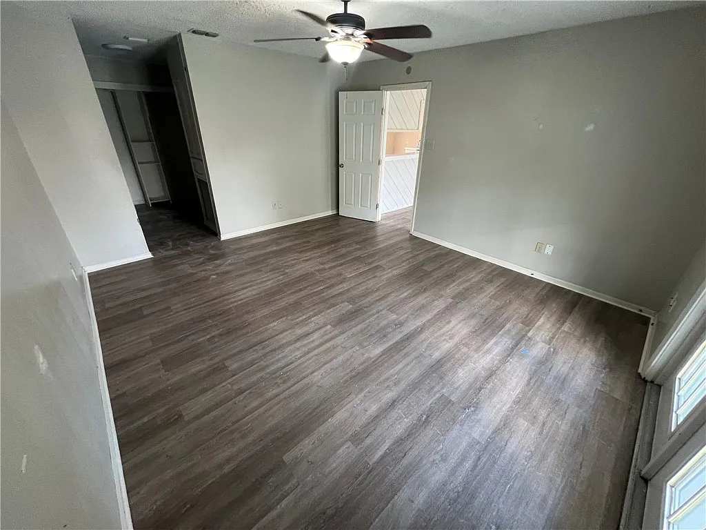 3 bed, 2.0 bath, 1688 sqft, $1,895 — Photo 4