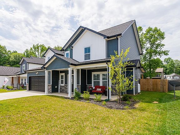 2nd image of 614 Bassett Ln