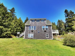 242 Minturn Rd, Swans Island, ME 04685