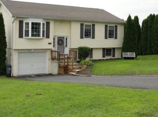1468 Wynonah Dr, Auburn, PA 17922