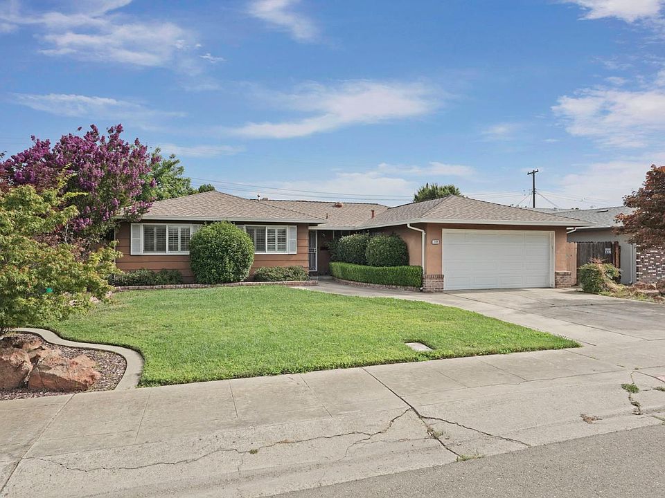 1st image of 2149 Debbie Ln