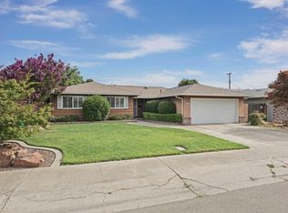 2149 Debbie Ln, Lodi, CA 95242