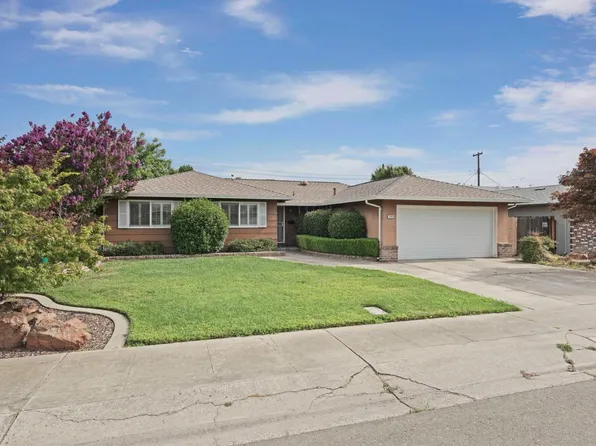2149 Debbie Ln, Lodi, CA 95242
