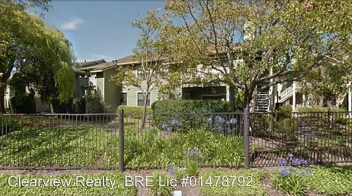 1st image of 44 Shoreline Ct
