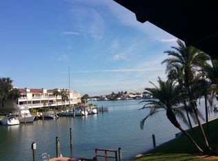 546 Plaza Seville Ct APT 88, Treasure Island, FL 33706