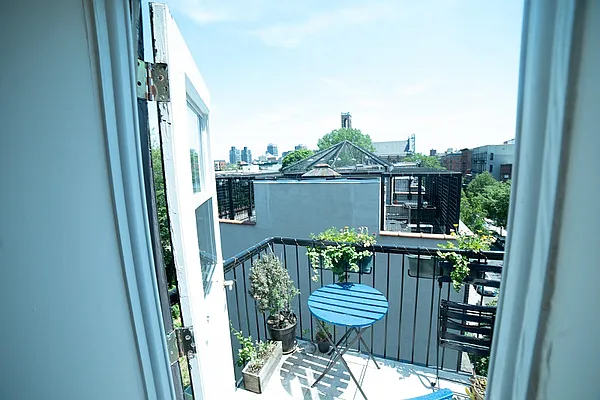 Rented by Brown Harris Stevens | media 18