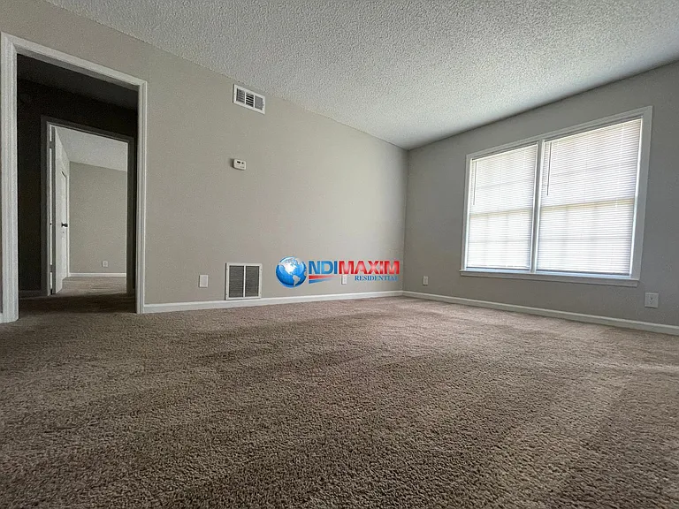 493 Stone Mountain St #V4 — Photo 1