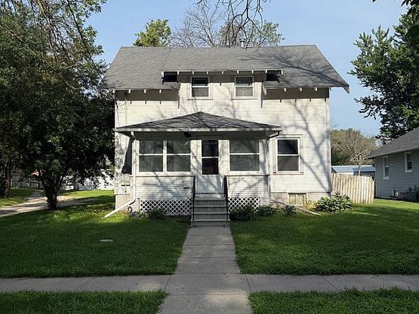 110 8th St N