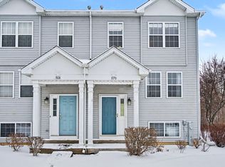 570 N Triumph Ct, Hainesville, IL 60073