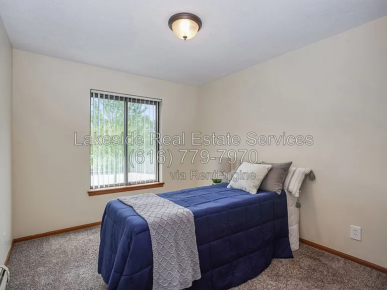 Hamilton Park Apartments — Photo 14