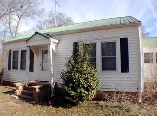 1304 Madison St, Comer, GA 30629