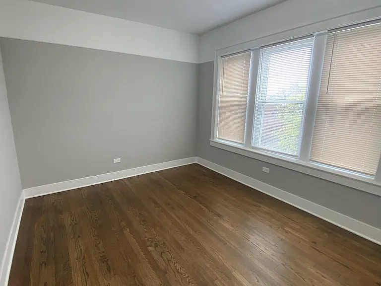 5034 N Washtenaw Ave #7 — Photo 8