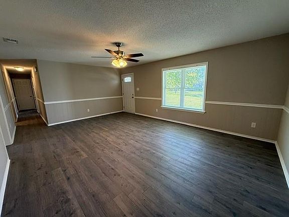 5th image of 12140 Ladner Rd
