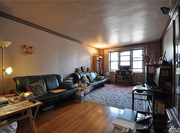 3rd image of 6910 Yellowstone Blvd APT 520