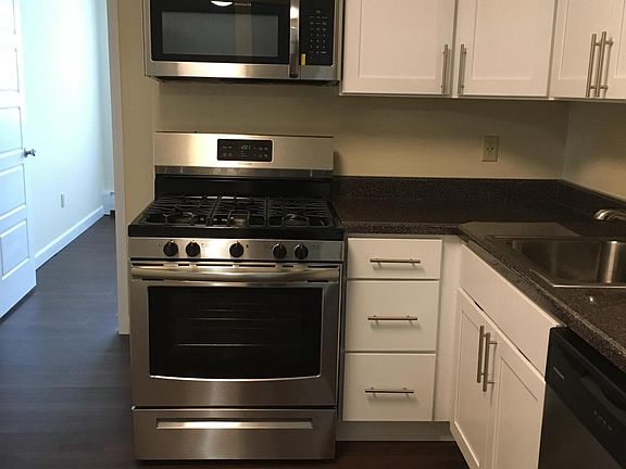5th image of 4 Kensington Cir APT G
