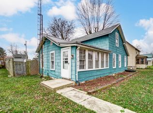 106 W Railroad St, Middle Pt, OH 45863