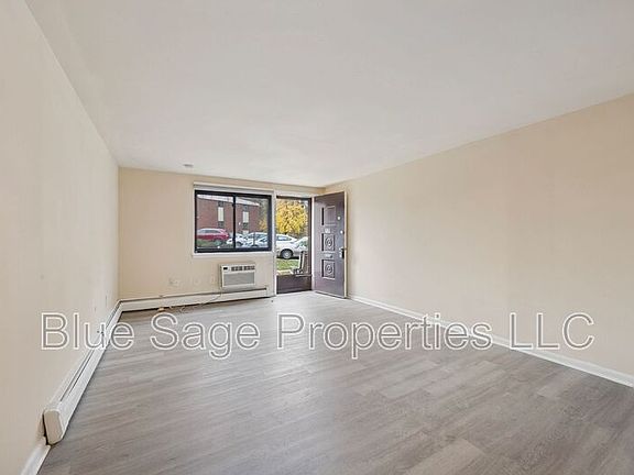 4th image of 100 E Glenolden Ave APT D17